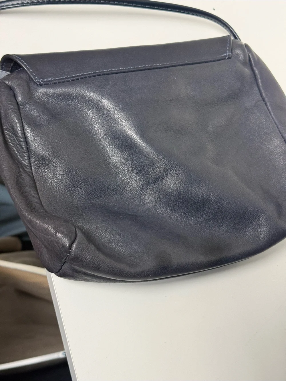 Vintage 80s Howard's Leathers Navy Pebbled Leather Shoulder Flap Bag Minimalist